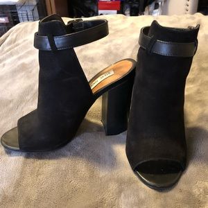 Steve Madden open booties ✨